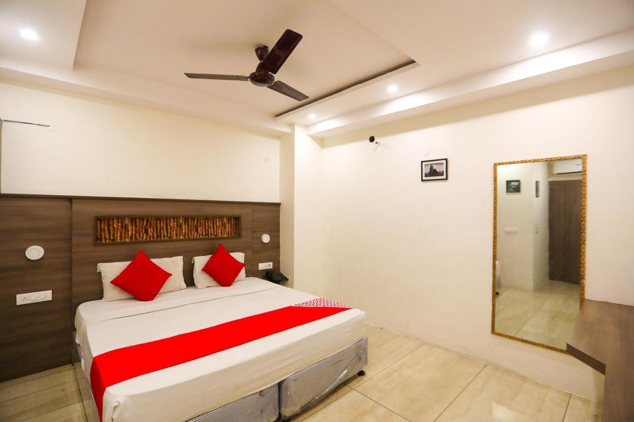 Oyo 62700 Hotel Surya Inn Panipat Экстерьер фото